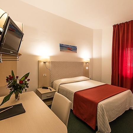 Hotel Ariston Piombino Room photo