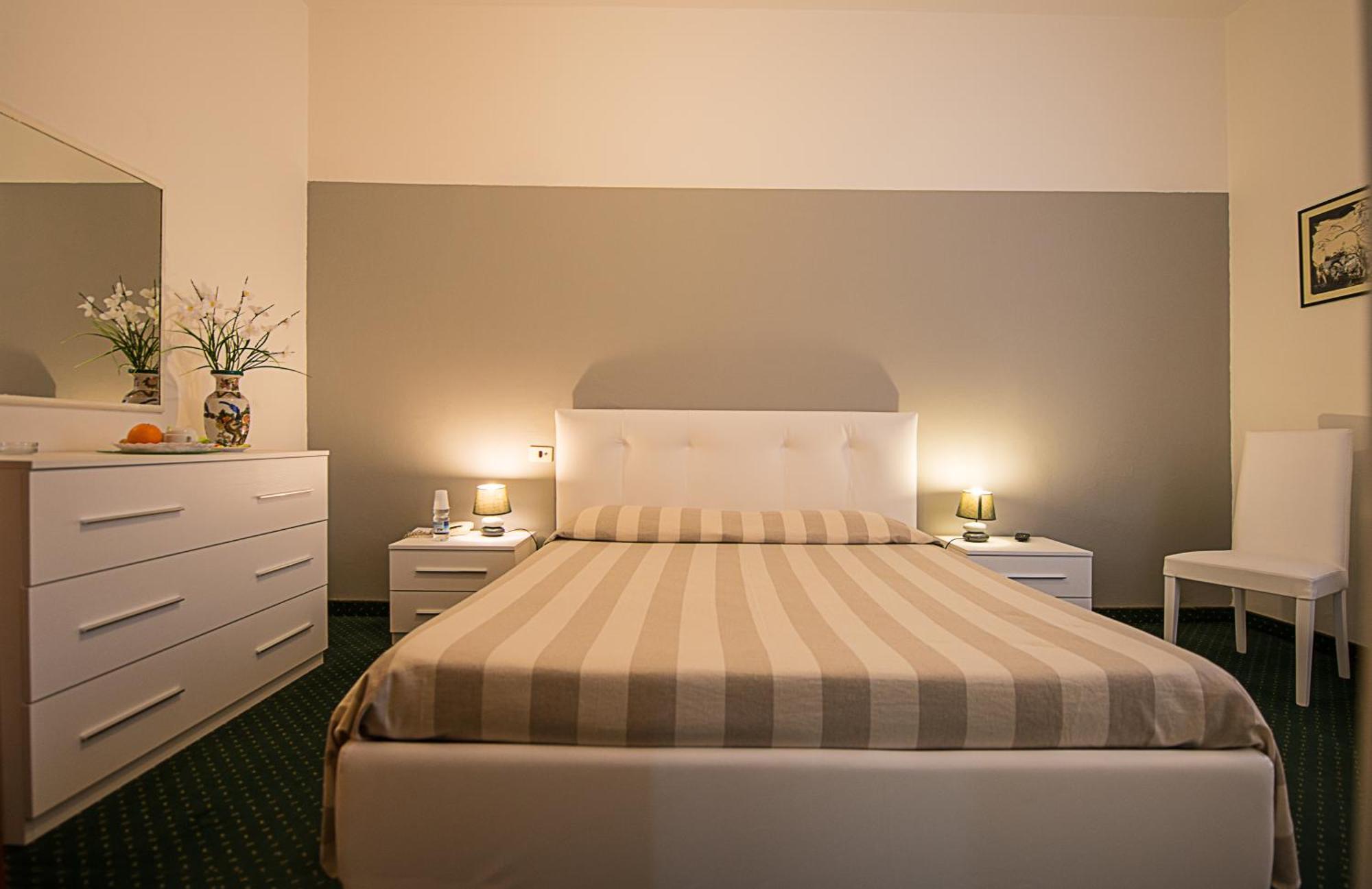 Hotel Ariston Piombino Room photo