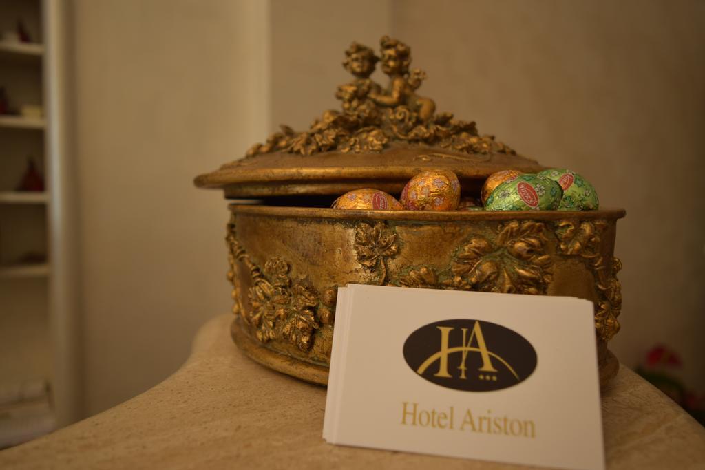 Hotel Ariston Piombino Exterior photo